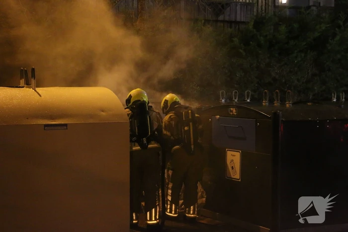 Papiercontainer in brand