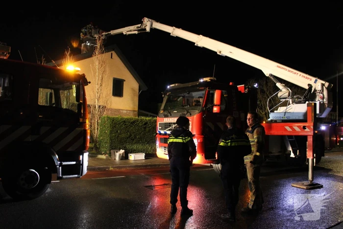 Brand in schoorsteen van vrijstaande woning