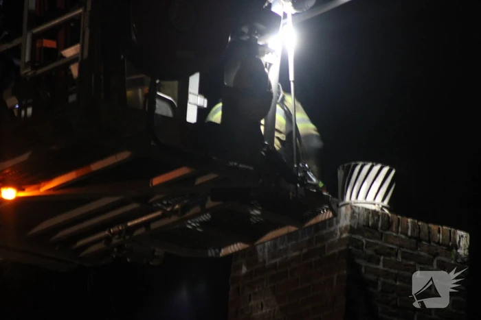 Brand in schoorsteen van vrijstaande woning