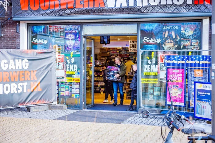 Vuurwerkliefhebbers kopen massaal in ondanks afsteekverbod