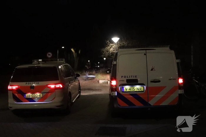 Speurhond zoekt naar vuurwapen na overval