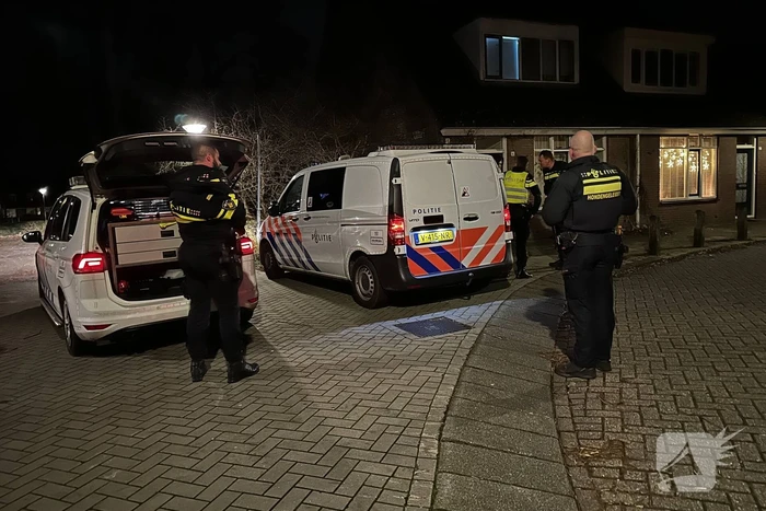 Speurhond zoekt naar vuurwapen na overval