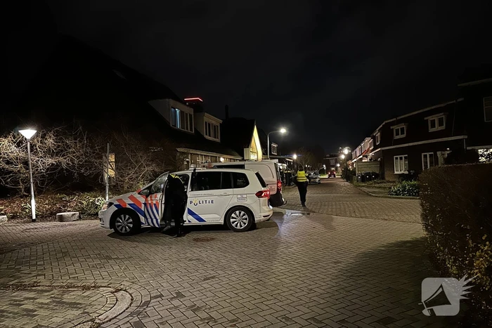 Speurhond zoekt naar vuurwapen na overval