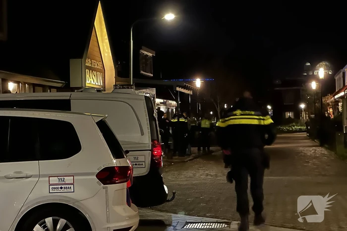 Speurhond zoekt naar vuurwapen na overval