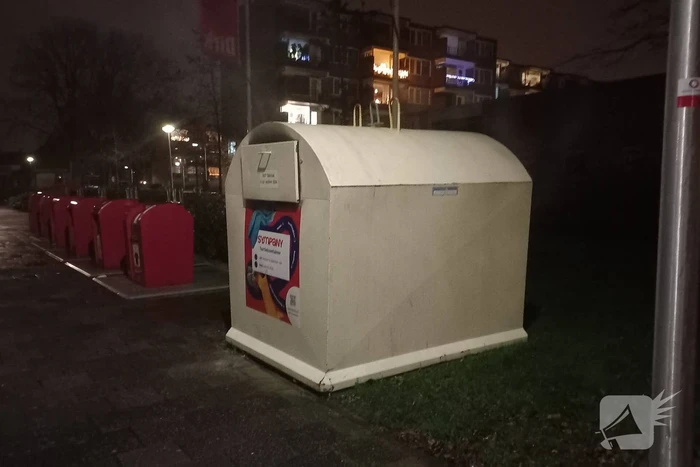 Kledingcontainer uitgebrand