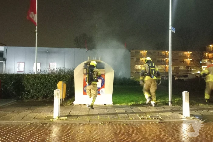 Kledingcontainer uitgebrand