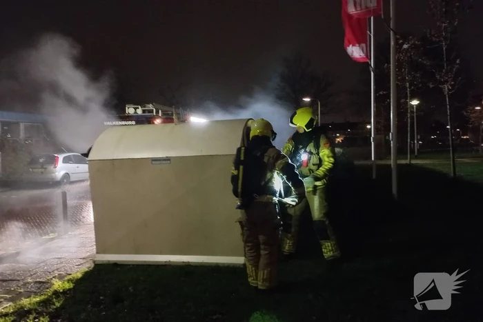 Kledingcontainer uitgebrand