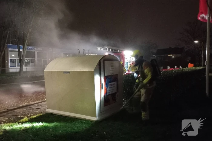 Kledingcontainer uitgebrand