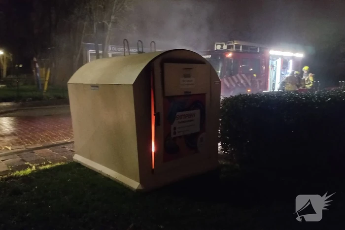 Kledingcontainer uitgebrand