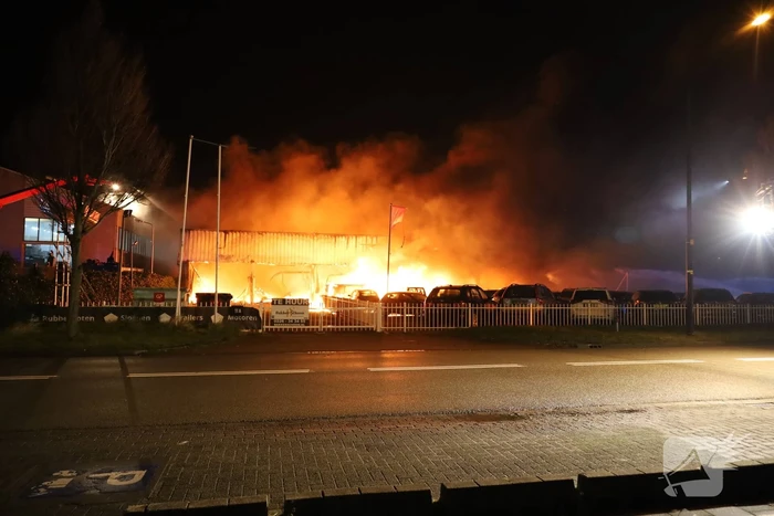 Gigantische brand in garage