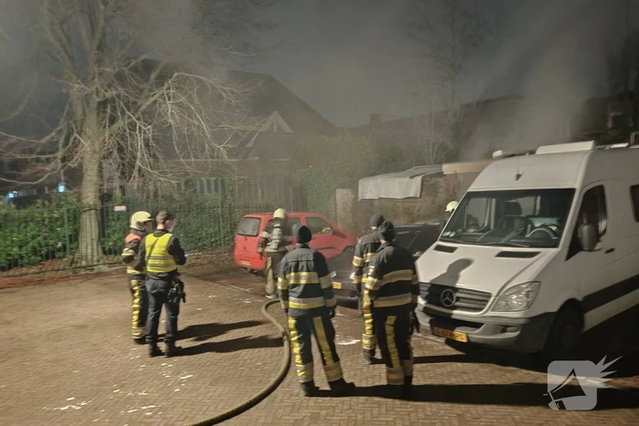 Auto uitgebrand op parkeerplaats