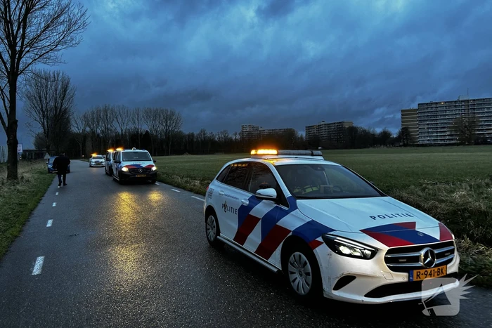 Auto te water inzittenden verlaten plaats ongeval