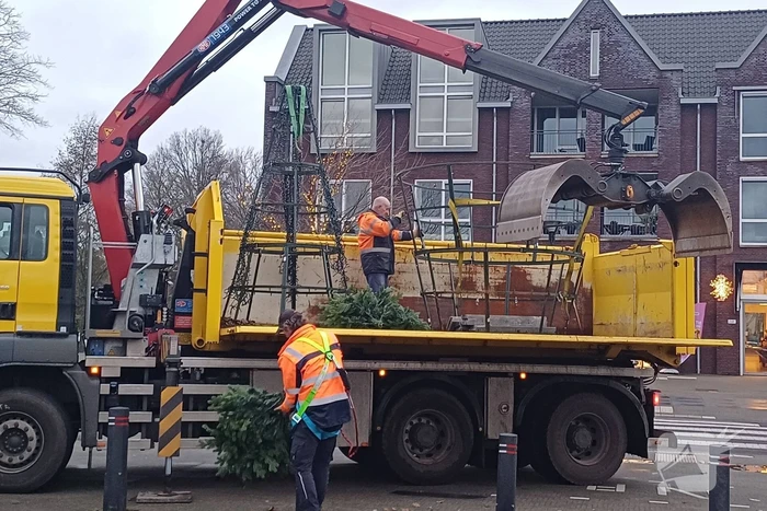 Gemeente haalt kerstboom vroegtijdig weg
