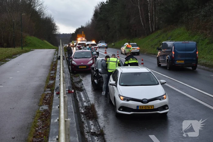 Kettingbotsing met vier voertuigen