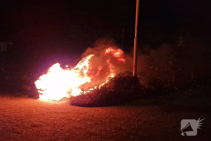 Porsche Cayenne verwoest door brand