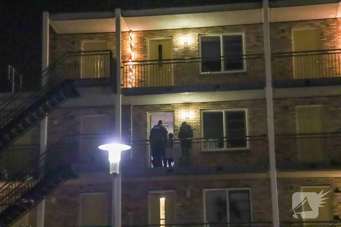 Arrestatieteam valt woning binnen