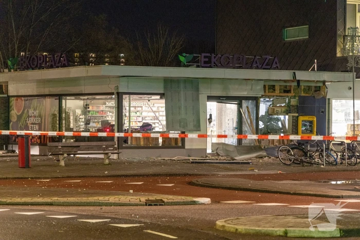 Ravage na plofkraak op geldautomaat