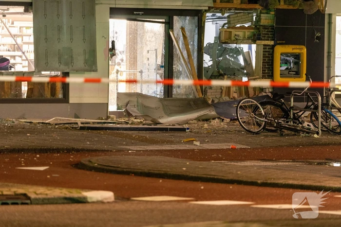 Ravage na plofkraak op geldautomaat