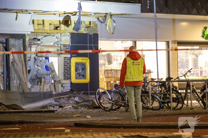 Ravage na plofkraak op geldautomaat