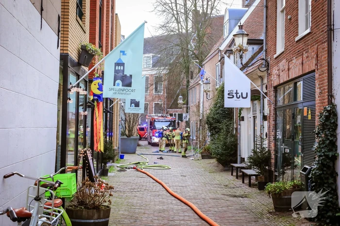 Veel schade bij woningbrand