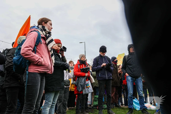 Snelweg urenlang geblokkeerd door demonstranten