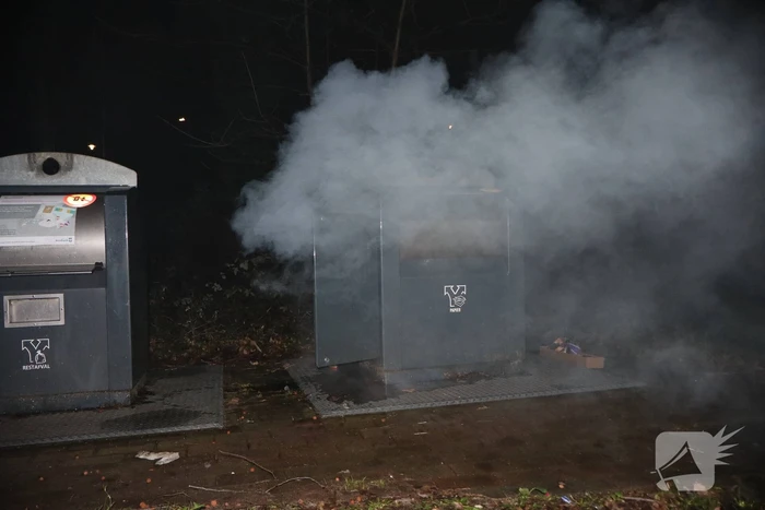 Veel rookontwikkeling bij brand in container