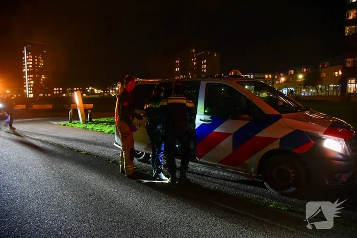 Vrouw gewond aangetroffen op fietspad