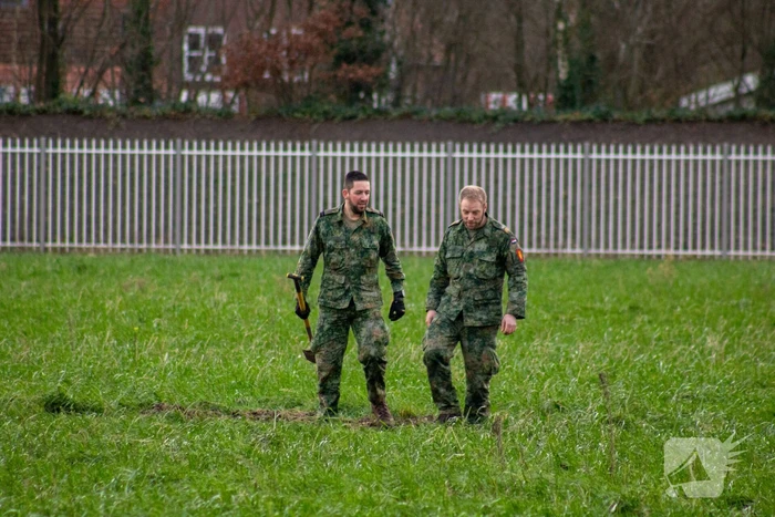 Straat afgezet na aantreffen vuurwerkbom