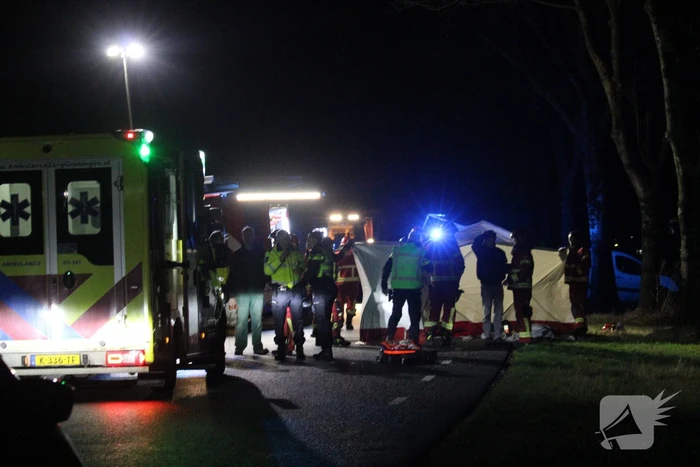 Voetganger overleden en twee zwaargewond bij aanrijding met personenauto