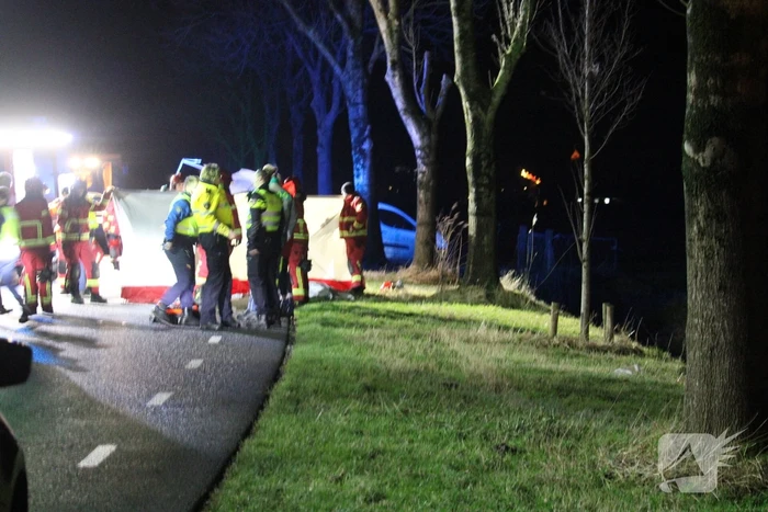 Voetganger overleden en twee zwaargewond bij aanrijding met personenauto