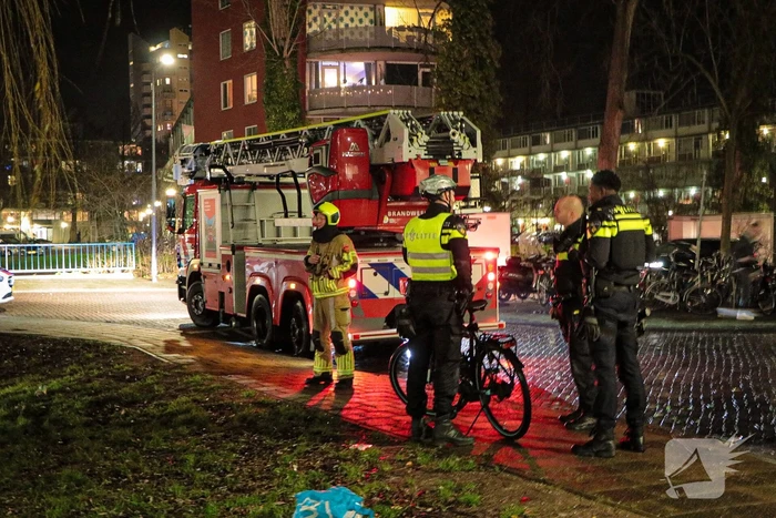Brandweer ingezet voor vuurkorf op balkon