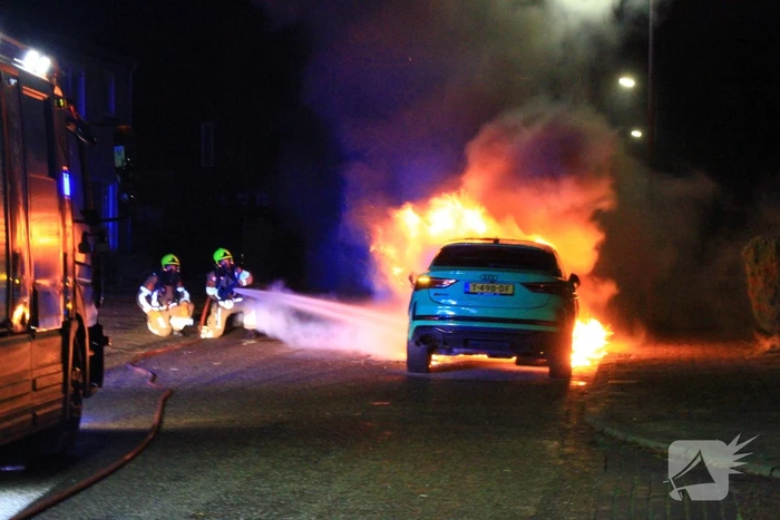 Dure Audi RSQ3 verwoest door brand