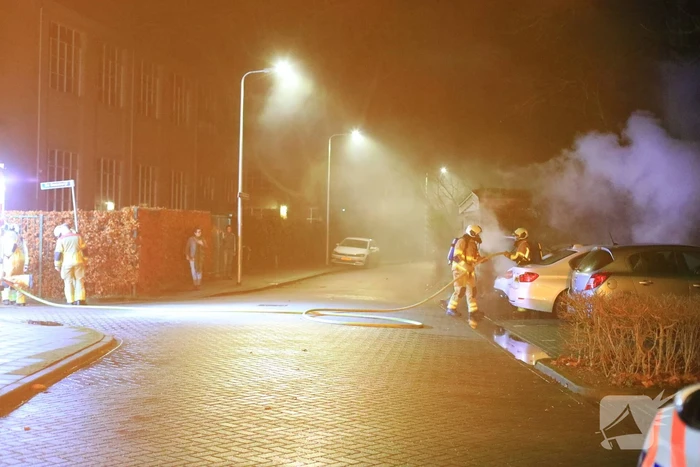 Auto verwoest door brand