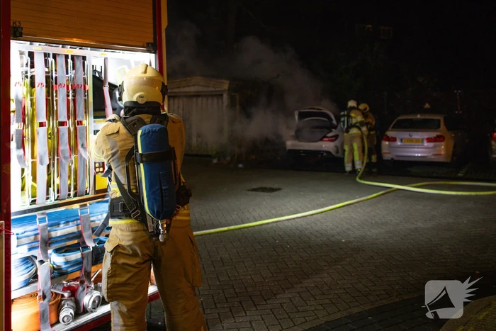 Auto verwoest door brand