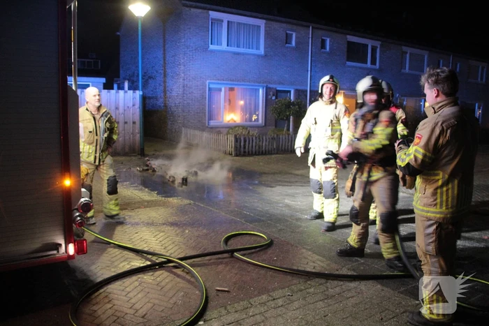 Vuurwerk veroorzaakt brand in heg