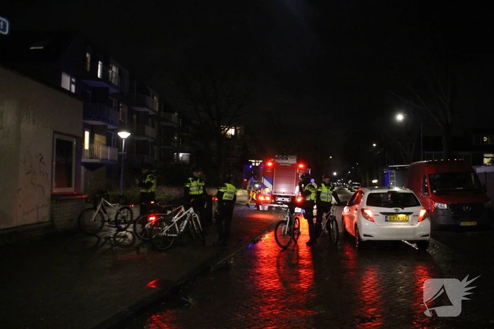 Matras in brand tegen elektrakast