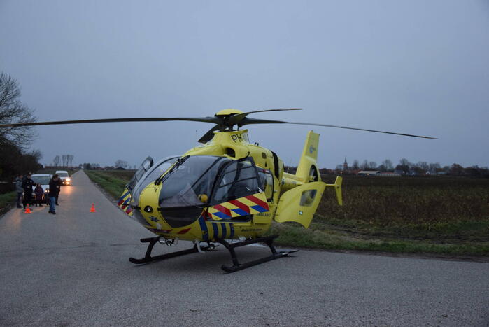 Persoon belandt onder paard na val en raakt zwaargewond