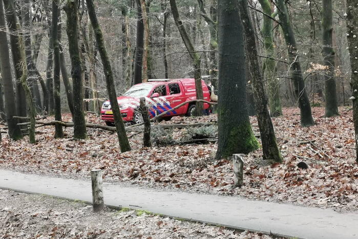 Mountainbikers vinden onwel geworden mountainbiker en overlijdt