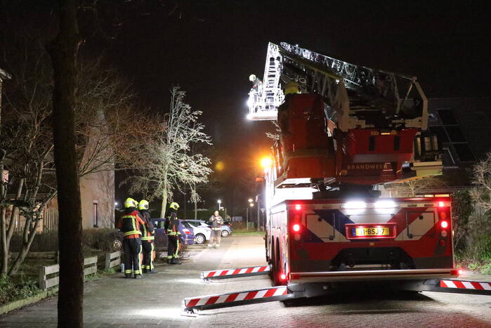 Deel van dakkapel hangt los