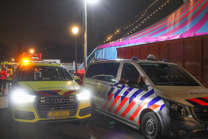 Circus artiest van hoogte gevallen