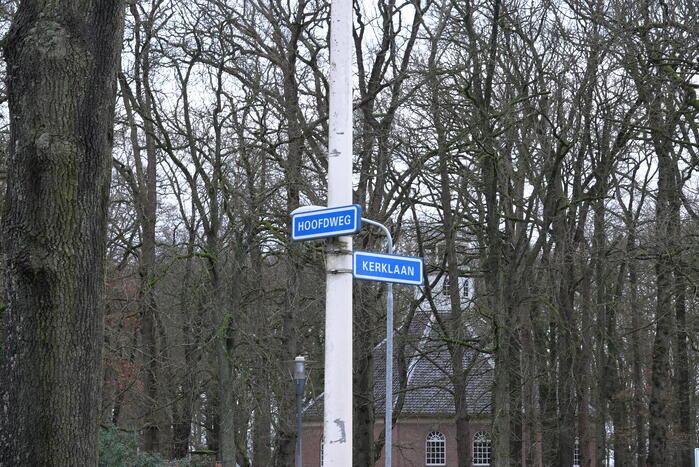 Flinke ravage bij botsing tussen drie voertuigen