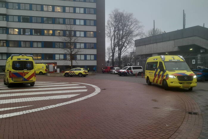 Monteur komt in aanraking met gevaarlijke stof in ziekenhuis