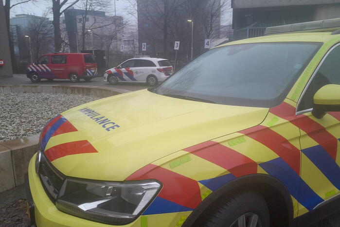 Monteur komt in aanraking met gevaarlijke stof in ziekenhuis