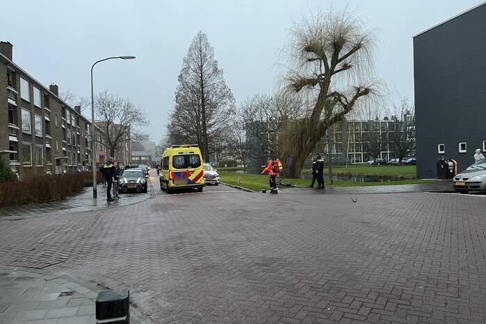 Fietser geschept door personenauto