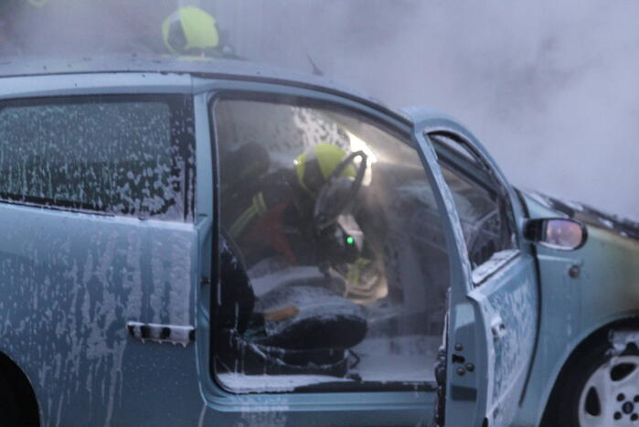 Auto brandt uit na blokje om
