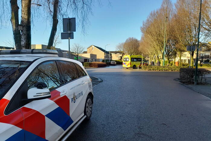 Fietsster gewond bij botsing met personenwagen