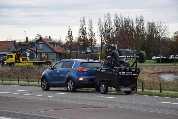 Vrouw gecontroleerd na kop-staart botsing