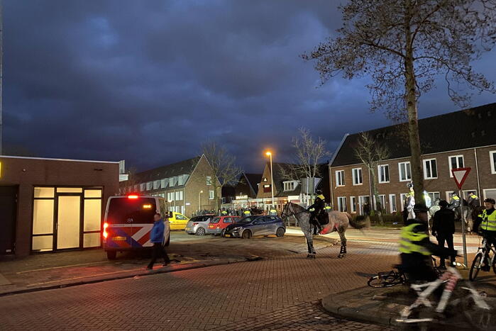 ME ingezet na rellen bij voetbalwedstrijd