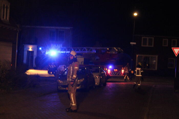 Vonkenregen bij schoorsteenbrand