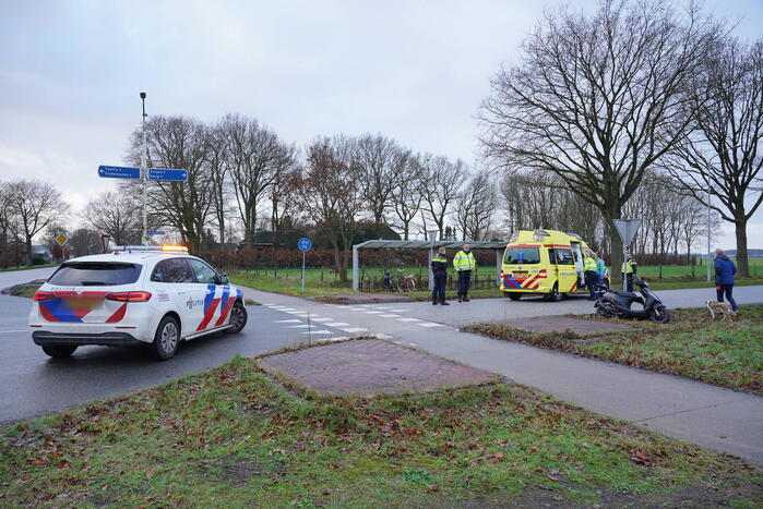Scooterrijder gewond bij botsing met auto